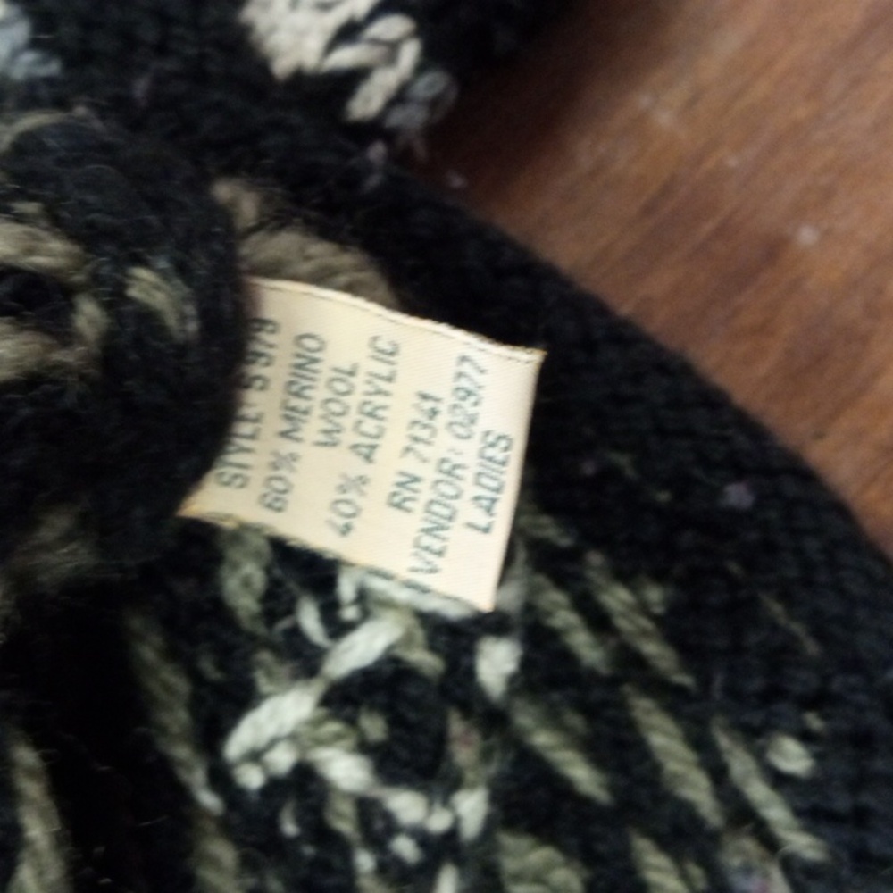 Vintage 1980s handknit LL Bean sweater - Picture 3 of 6
